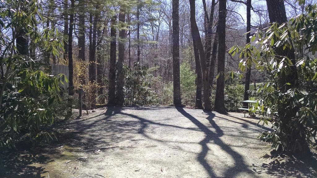 Linville Falls Campground, Rv Park, And Cabins Zewnętrze zdjęcie