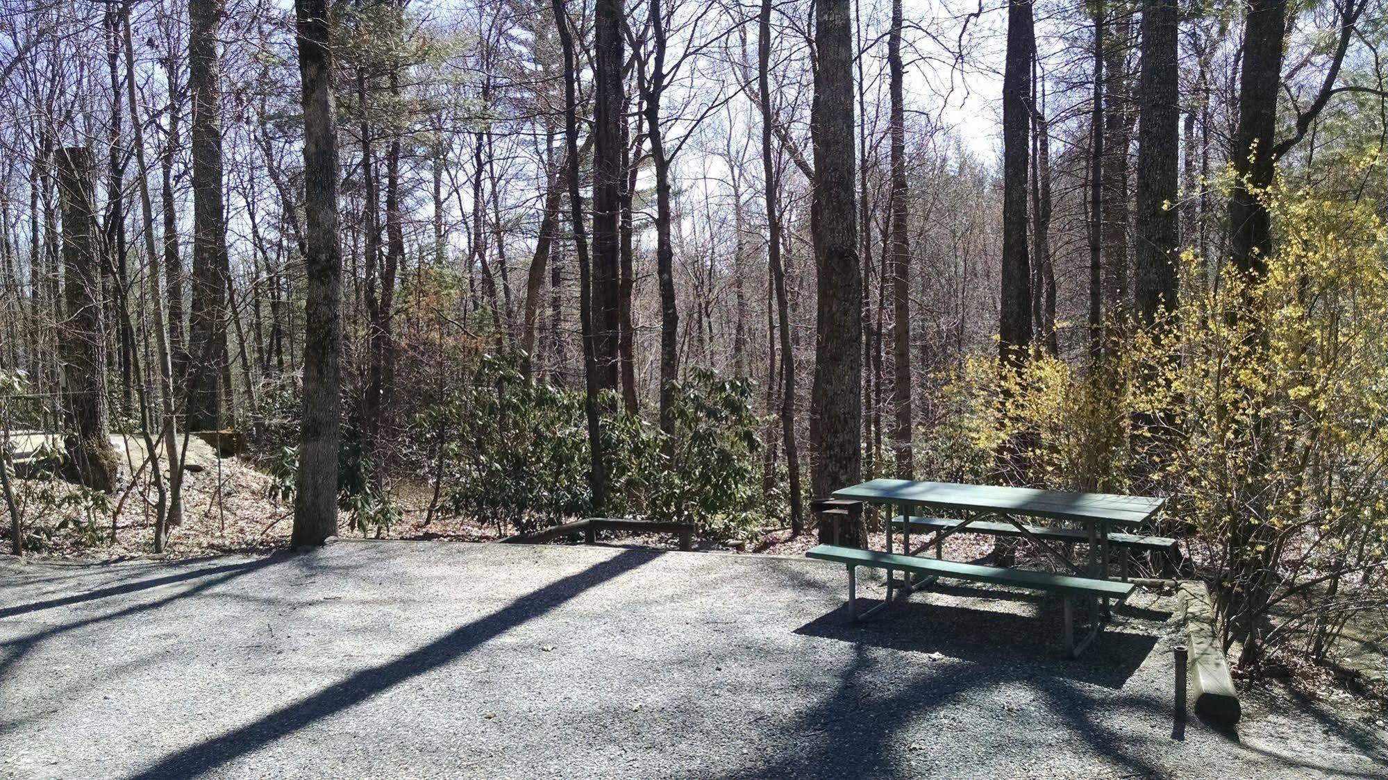 Linville Falls Campground, Rv Park, And Cabins Zewnętrze zdjęcie