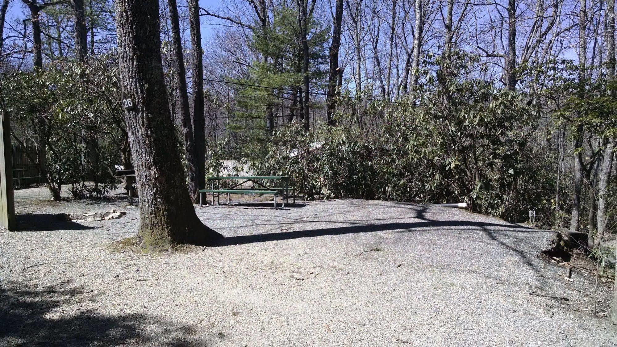 Linville Falls Campground, Rv Park, And Cabins Zewnętrze zdjęcie